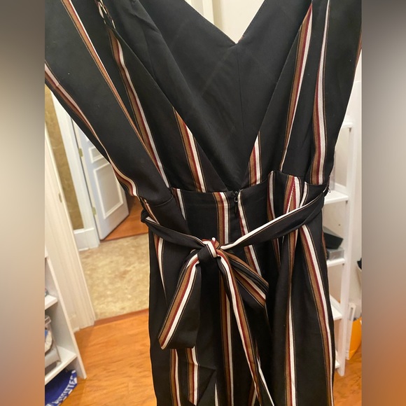 L'ATISTE WIDE-LEG SIDE SLIT JUMPSUIT LARGE - Picture 7 of 7